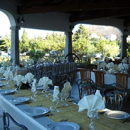 Domu Incantada Hotel