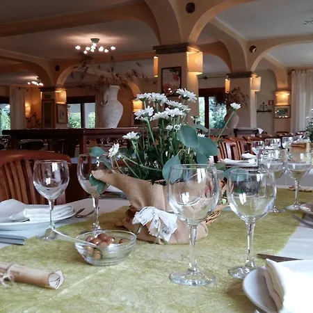 Hotel Domu Incantada 3*