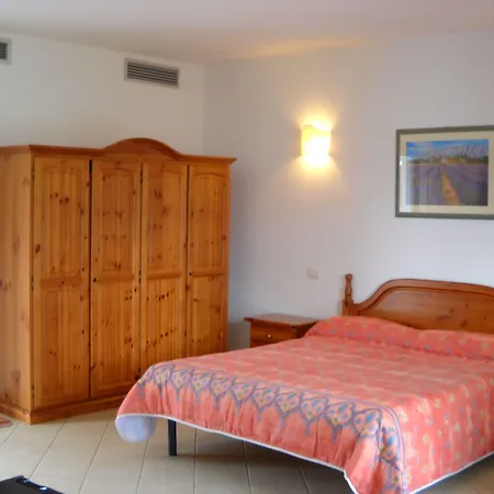 Domu Incantada Hotell 3*