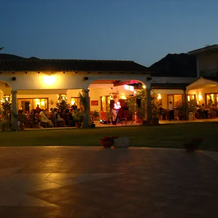 Hotel Domu Incantada 3*