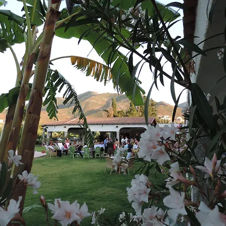 Domu Incantada Hotel