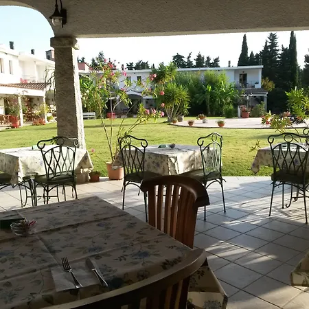 Domu Incantada ホテル ムラヴェーラ