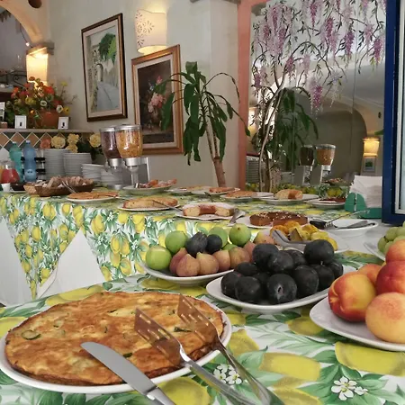 Domu Incantada 酒店