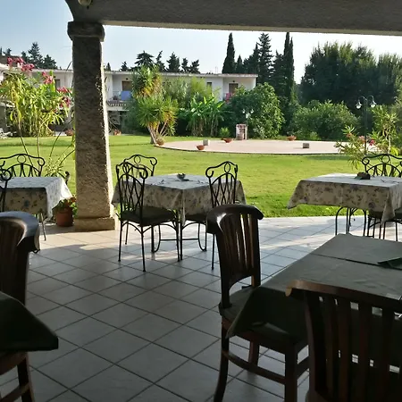 فندق Domu Incantada 3*